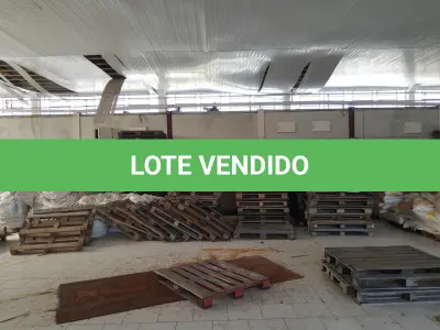 LOTE 022 - MAQUINÁRIO INDUSTRIAL, (01 caldeira tipo hibrida da marca Tenge; 02 motores externos de ar condicionado Split marca Consul e Comfree  sem a máquina interna de refrigeração;;pallets; motores de diversos tamanhos; maquinas de grande e médio porte em  ferro