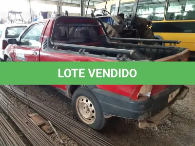 LOTE 003 - CAR/CAMINHONETE/C. Aberta Fiat/Strada Fire, 70t/067cv, vermelha, 2004/2005
