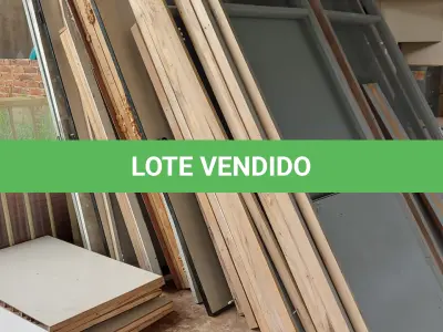 LOTE 013 - Móveis, cadeiras e Armários de madeira