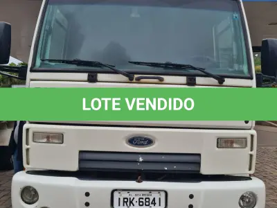 LOTE 004 - CAMINHÃO Ford Cargo 1722E, branco, 2010/2011