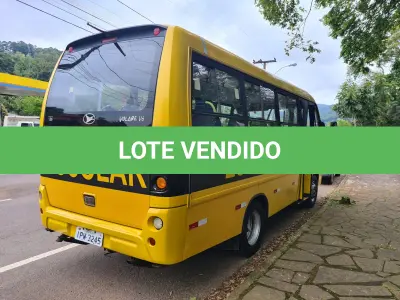 LOTE 010 - MICROÔNIBUS ESCOLAR– IPW – 3245 – Marcopolo Volare V6 Escolarbus MWM; 2009/2009, amarelo;