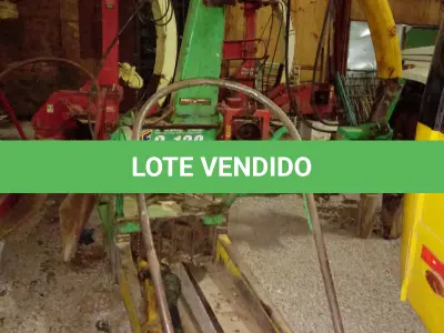 LOTE 010 - ENSILADEIRA JF120, verde, 12 facas, caixa e cardan