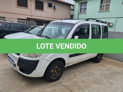 LOTE 011 - FIAT DOBLÔ HLX 1.8 16 V E. TORQUE FLEX – ano e modelo 2011, cor branca, Placas IRT – 4J10 – 07 passageiros,