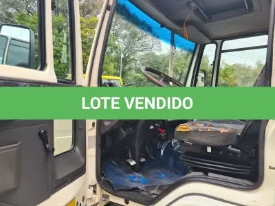 LOTE 006 - CAMINHÃO Ford Cargo 815E, branco, 2010/2011