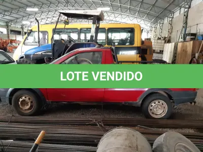 LOTE 003 - CAR/CAMINHONETE/C. Aberta Fiat/Strada Fire, 70t/067cv, vermelha, 2004/2005