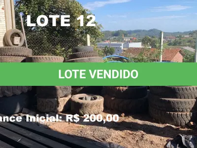 LOTE 012 - Pneus de veículos e máquinas