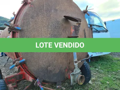 LOTE 013 - DISTRIBUIDOR DE ESTERCO, MARCA IAC, capacidade 5.000 LITROS,