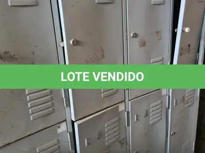 LOTE 008 - Armários de Madeira, Aço, Balcão de Fôrmica