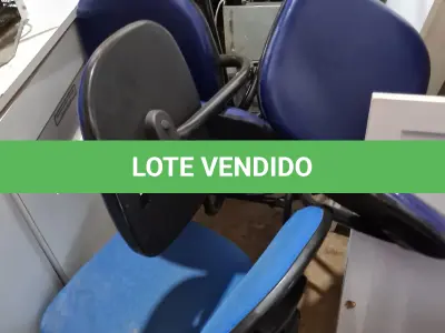 LOTE 007 - Cadeiras