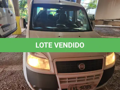LOTE 004 - FIAT DOBLÔ ESSENCE 1.8 . 2014