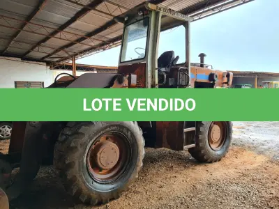 LOTE 003 - Pá-Carregadeira marca Fiatallis . 1997 modelo FR 12B