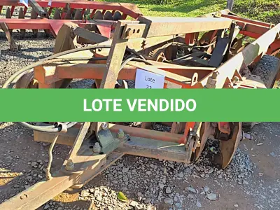 LOTE 032 - GRADE ARADORA