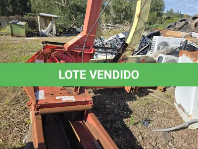 LOTE 001 - Colhedora de Forragens, Marca Nogueira