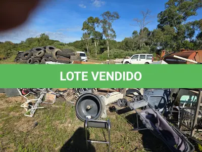 LOTE 029 - Mobiliários Diversos