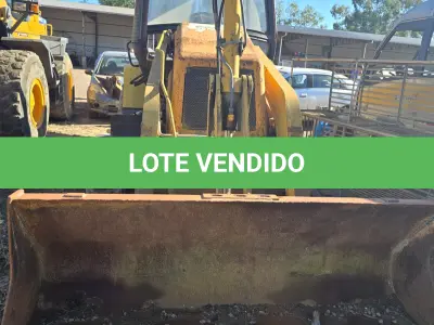 LOTE 015 - Retroescavadeira, marca Randon 2013