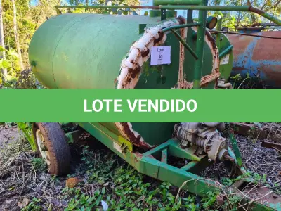 LOTE 030 - DISTRIBUIDOR DE ADUBO ORGÂNICO LIQUIDO 3.000LT.