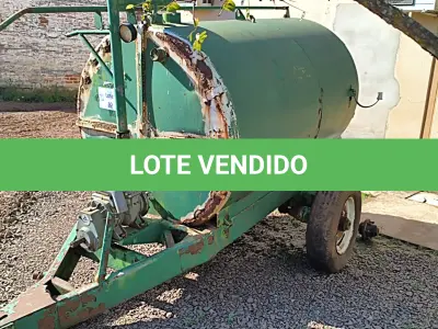 LOTE 030 - DISTRIBUIDOR DE ADUBO ORGÂNICO LIQUIDO 3.000LT.