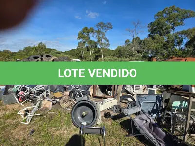 LOTE 029 - Mobiliários Diversos