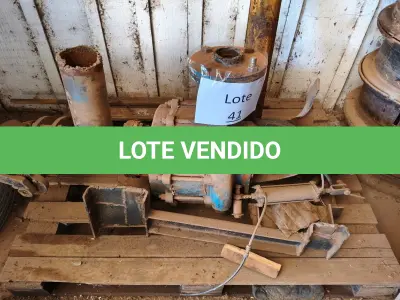 LOTE 041 - BOMBA CENTRÍFUGA MECANIZADA 1750rpm F100x80x40/3E ANO FAB. 2004,