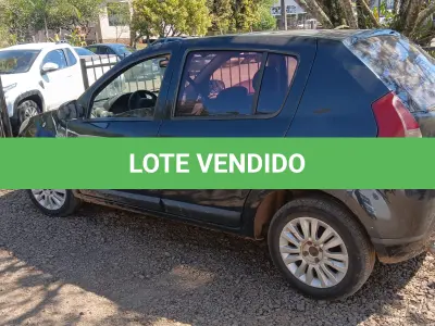 LOTE 015 - AUTOMÓVEL RENAULT SANDERO PRI 16HP, ANO 2013, COR PRETA,