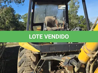 LOTE 015 - Retroescavadeira, marca Randon 2013