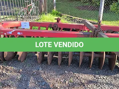LOTE 033 - GRADE NIVELADORA