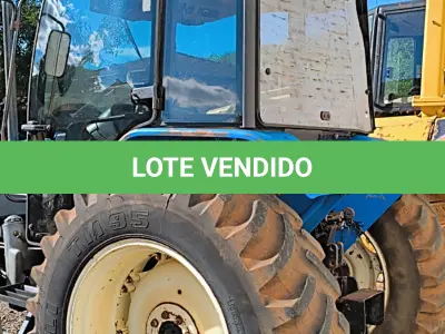LOTE 022 - TRATOR AGRICOLA DE RODAS, NEW HOLLAND NH TL 85 E, 2012/2012, E RÁDIO AUTOMOTIVO COM RÁDIO AM/FM, CD PLAYER, MP3 E ENTRADAS USB E AUXILIAR