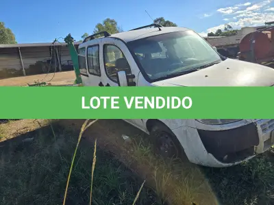 LOTE 014 - Fiat Doblo Essence 1.8 Ano/Modelo: 2014/2014