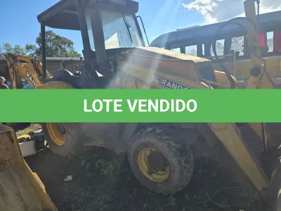 LOTE 015 - Retroescavadeira, marca Randon 2013