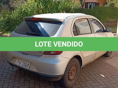 LOTE 021 - AUTOMOVEL VOLKSWAGEM GOL 1.6 POWER, ALCO/GASOL, 2009/10 E RADIO AUTOMOTIVO C/CD MPE E USB PIONNER