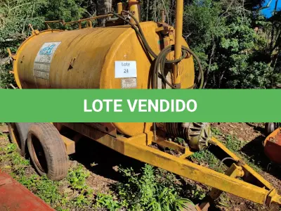 LOTE 024 - DISTRIBUIDOR DE ADUBO ORGÂNICO LIQUIDO 3000L.