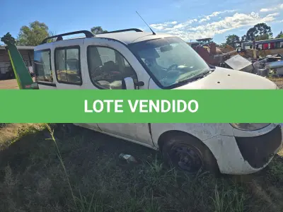 LOTE 014 - Fiat Doblo Essence 1.8 Ano/Modelo: 2014/2014