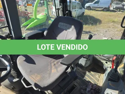 LOTE 003 - Retroescavadeira marca New Holland, Ano/Modelo: 2014,