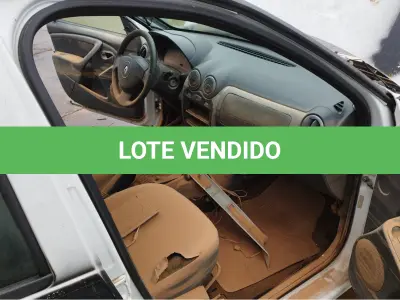 LOTE 035 - ENAULT/SANDERO EXP 16HP, placa:IUG-7148, ano/modelo: 13/13