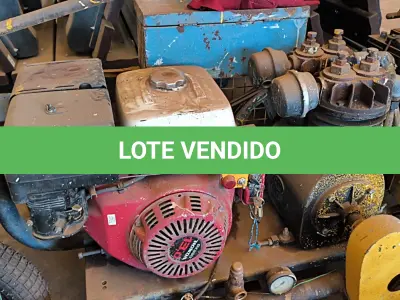 LOTE 043 - MAQUINA DE DEMARCACAO VIARIA MODELO IHT1/30AP, MOTOR GASOLINA 13HP, COMPRESSOR 30PCM, PISTOLAS MECANICA E MANUAL, ESPALHADOR DE MICRO ESFERA