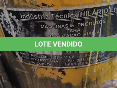 LOTE 043 - MAQUINA DE DEMARCACAO VIARIA MODELO IHT1/30AP, MOTOR GASOLINA 13HP, COMPRESSOR 30PCM, PISTOLAS MECANICA E MANUAL, ESPALHADOR DE MICRO ESFERA
