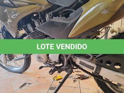LOTE 009 - Moto: HONDA/XRE 300, placa:JBM-3867, ano/modelo: 12/12