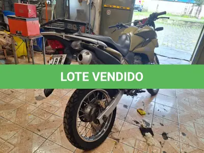 LOTE 009 - Moto: HONDA/XRE 300, placa:JBM-3867, ano/modelo: 12/12
