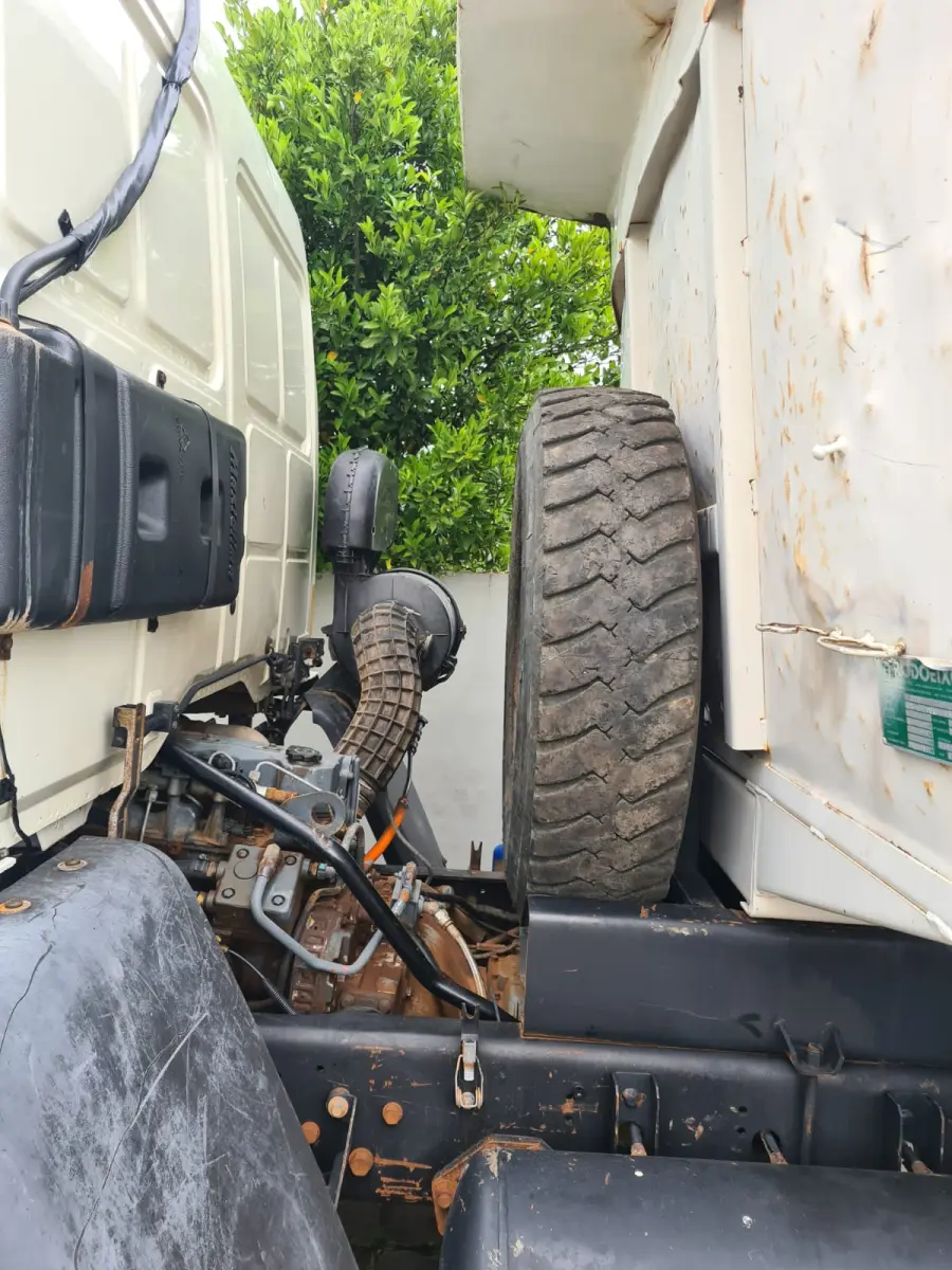 LOTE 005 - CAMINHÃO Ford Cargo 1722E, branco, 2010/2011