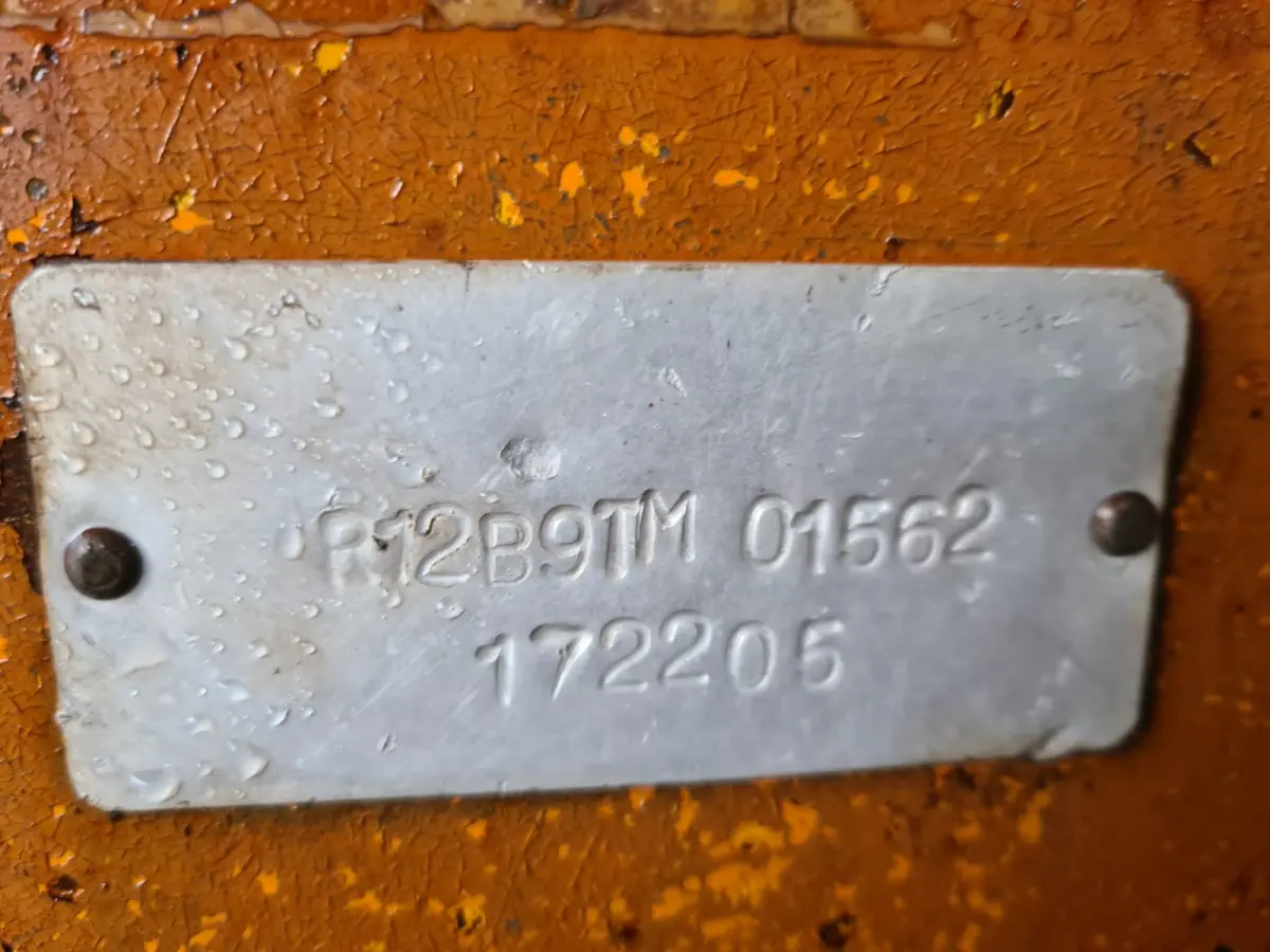 LOTE 003 - Pá-Carregadeira marca Fiatallis . 1997 modelo FR 12B