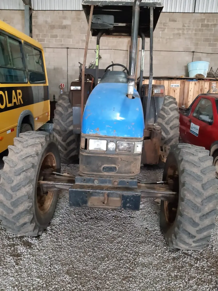 LOTE 006 - TRATOR AGRÍCOLA NEW HOLLAND/TL75, 2002/ 2002