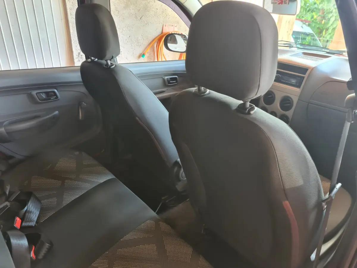 LOTE 006 - FIAT Palio Fire 1.0 Flex. 2014/2015