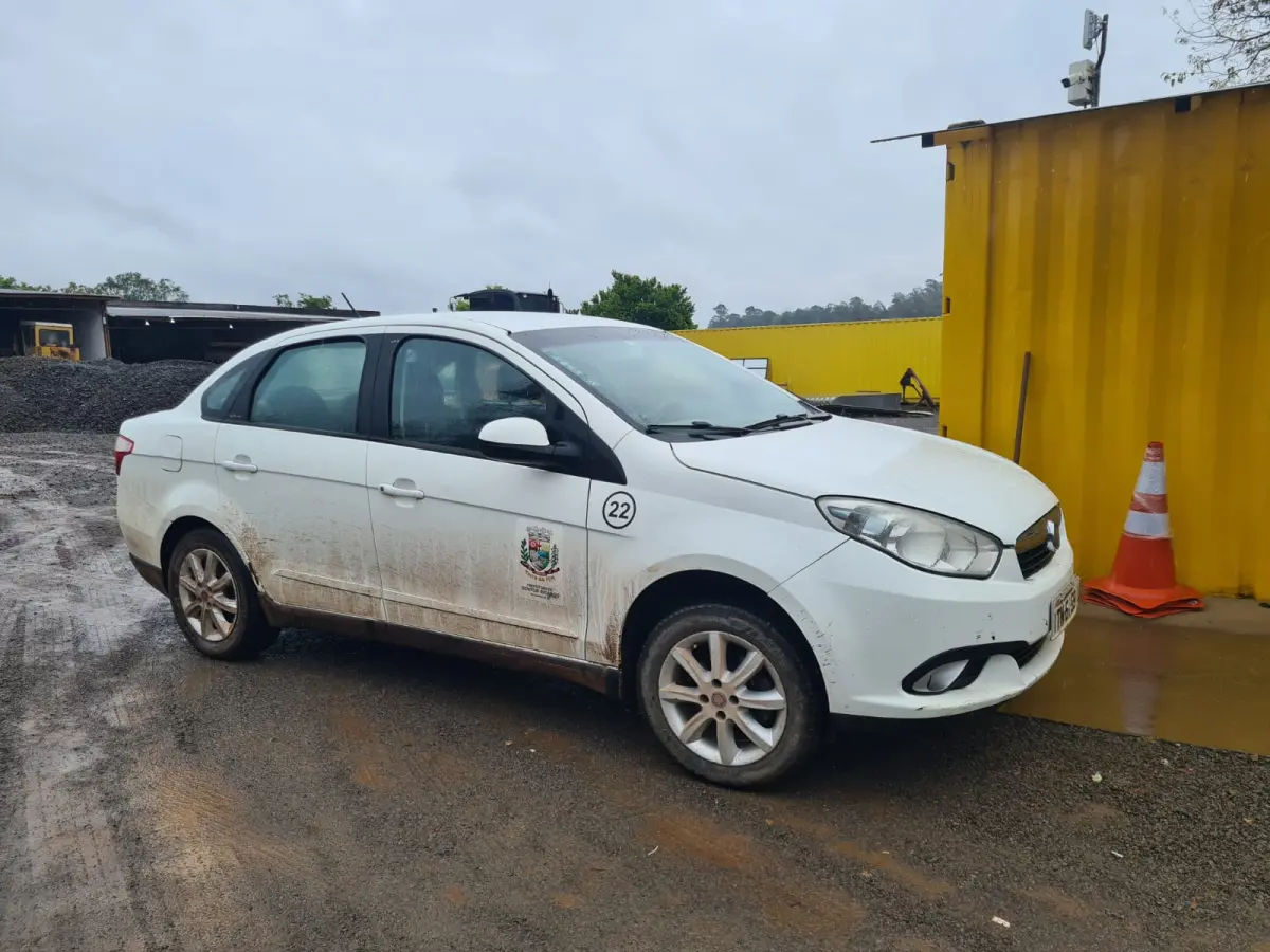LOTE 001 - FIAT/SIENA ATTRACTIVE 2012