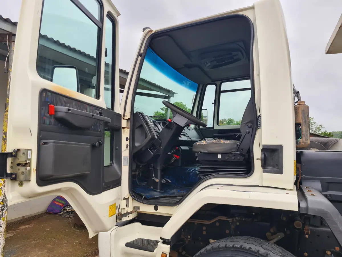 LOTE 003 - CAMINHÃO Ford Cargo 1722E, branco; 2010/2011