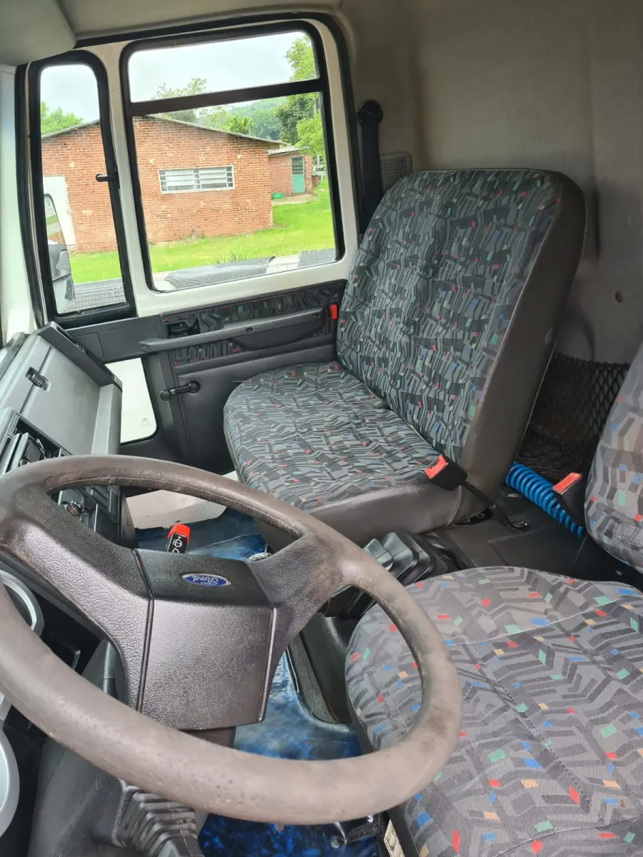 LOTE 003 - CAMINHÃO Ford Cargo 1722E, branco; 2010/2011