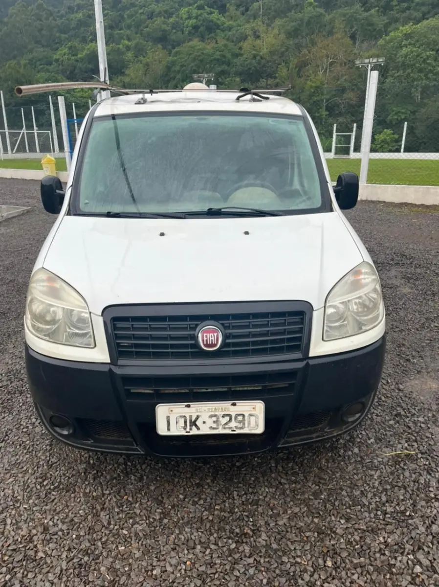 LOTE 004 - DOBLO CARGO FIAT 2009/2010