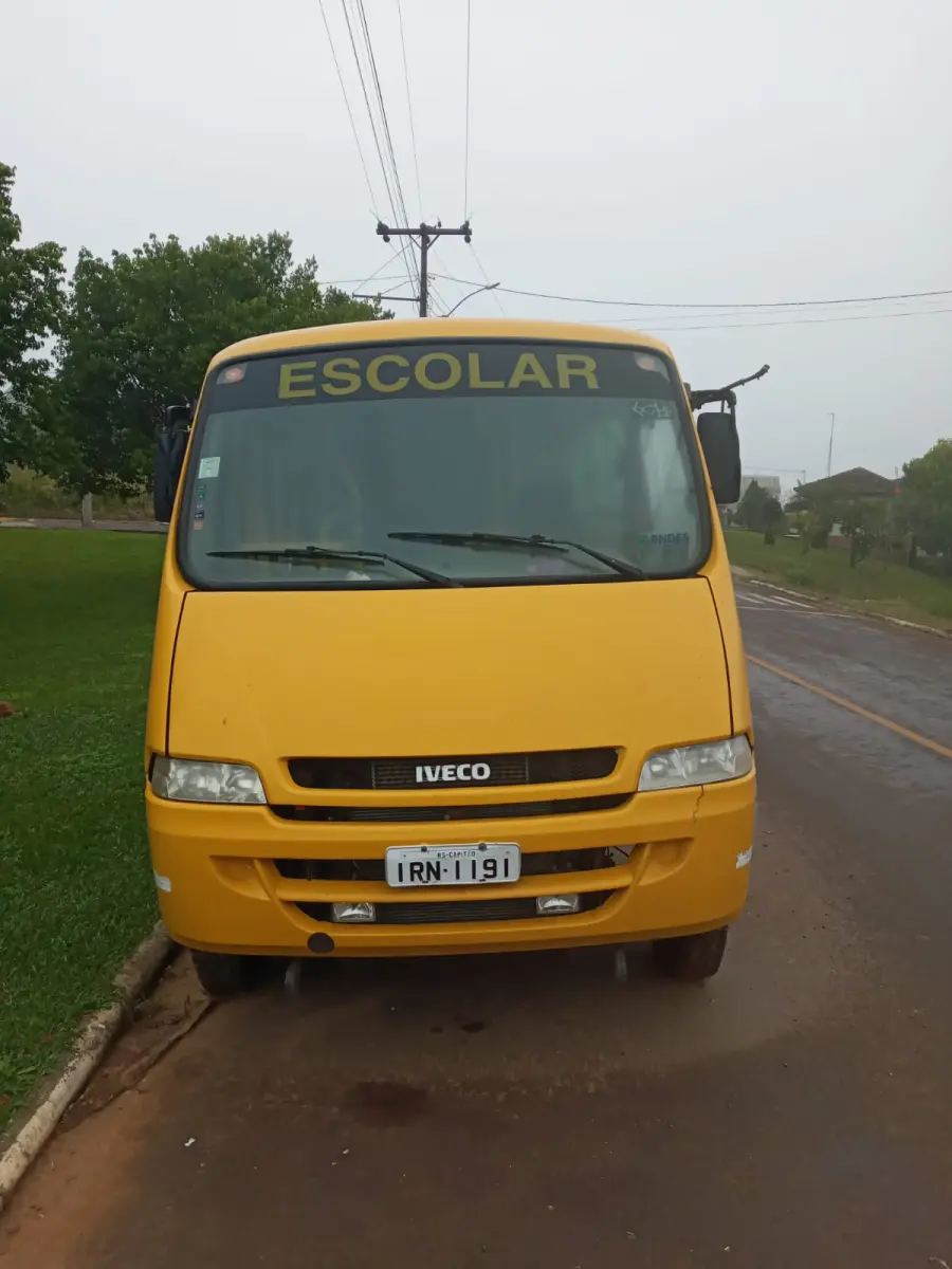 LOTE 003 - MICRO ÔNIBUS ESCOLAR CITYCLASS 70C16, Marca IVECO, Ano/Modelo 2010/2011