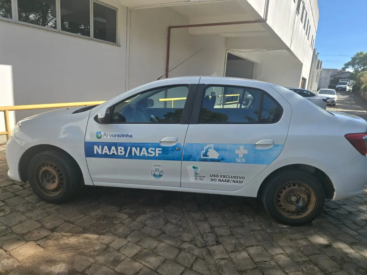 LOTE 012 - LOGAN Renoult EXPR 16 R, de cor branca, Ano/Modelo: 2014/2014