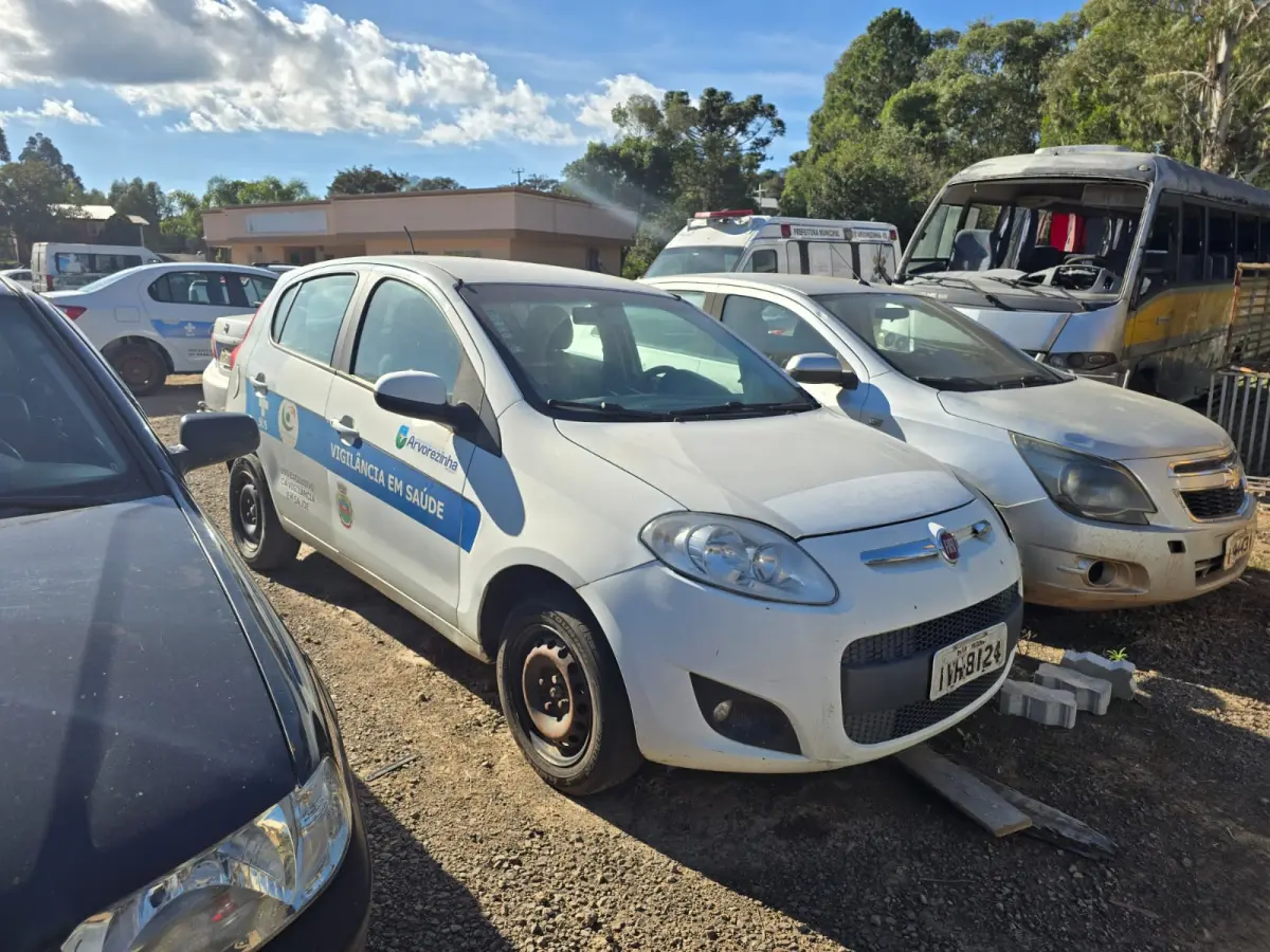LOTE 009 - Fiat Palio Attractiv 1.4, Ano/Modelo: 2014