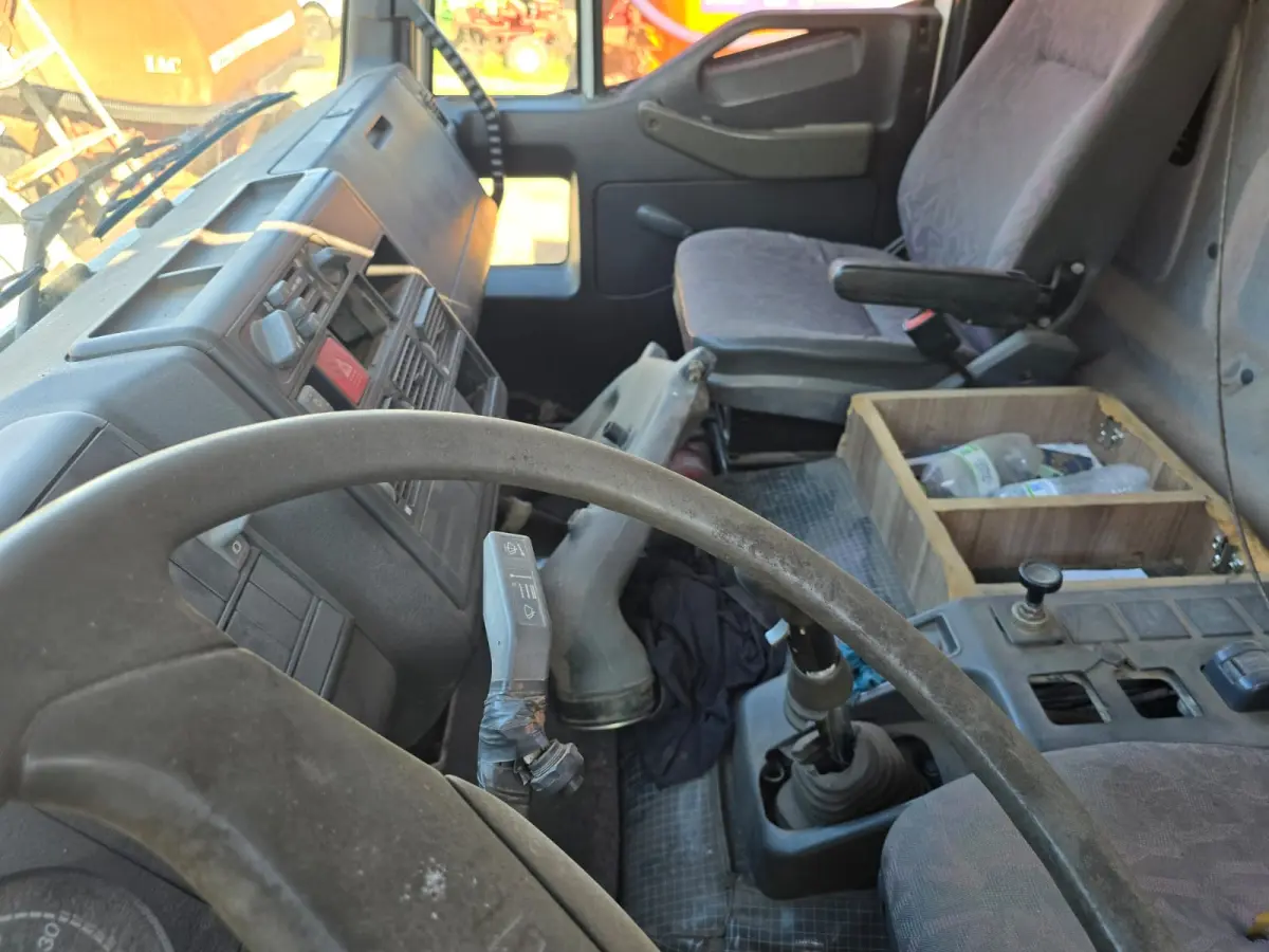 LOTE 004 - Caminhão Iveco Eurocargo 170 E 22, Ano/Modelo: 2011/2011